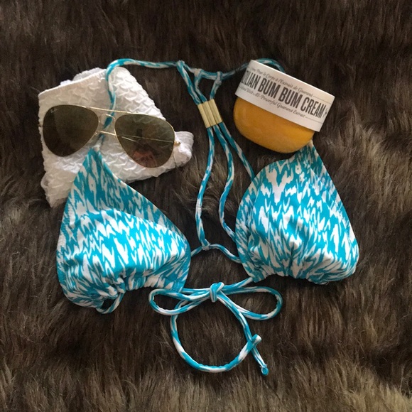 Forever 21 Other - Turquoise & White Tropical Bikini Top